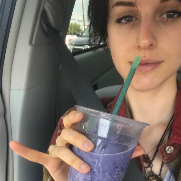 Meet your Posher, Salem - Picture 4 of 8